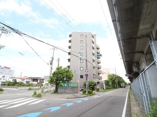 猪名寺パークマンションⅡの物件外観写真